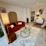 Apartamento Le Temps D'un Souffle, Parenthese Elegante Au Coeur De Avec Terrasse Privee